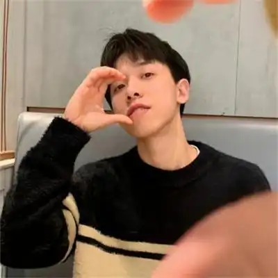 一男一女分开的真人高级好看情头最新 隐蔽单人的低调学生情头_情侣