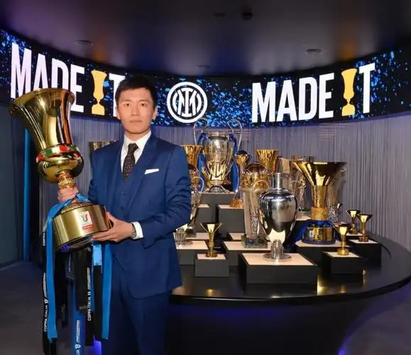 张康阳晒照庆祝还在增加forzaragazzi