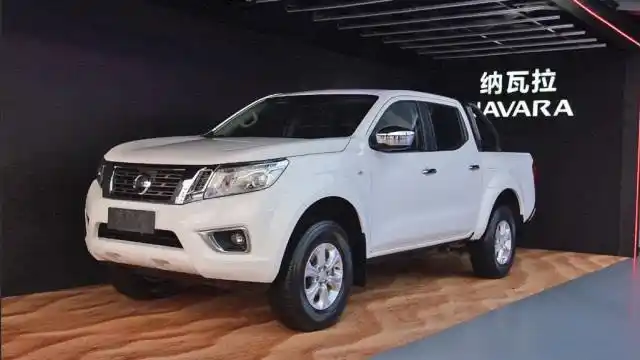 实拍:2019款日产纳瓦拉,看完外观内饰后,还要什么猛禽?