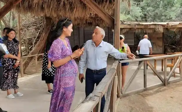 33岁不丹王后三胎孕照亮相!预产期在11月,波浪发型模仿凯特王妃