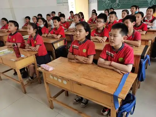 鼎舜小学五年级三班复学后校园剪影