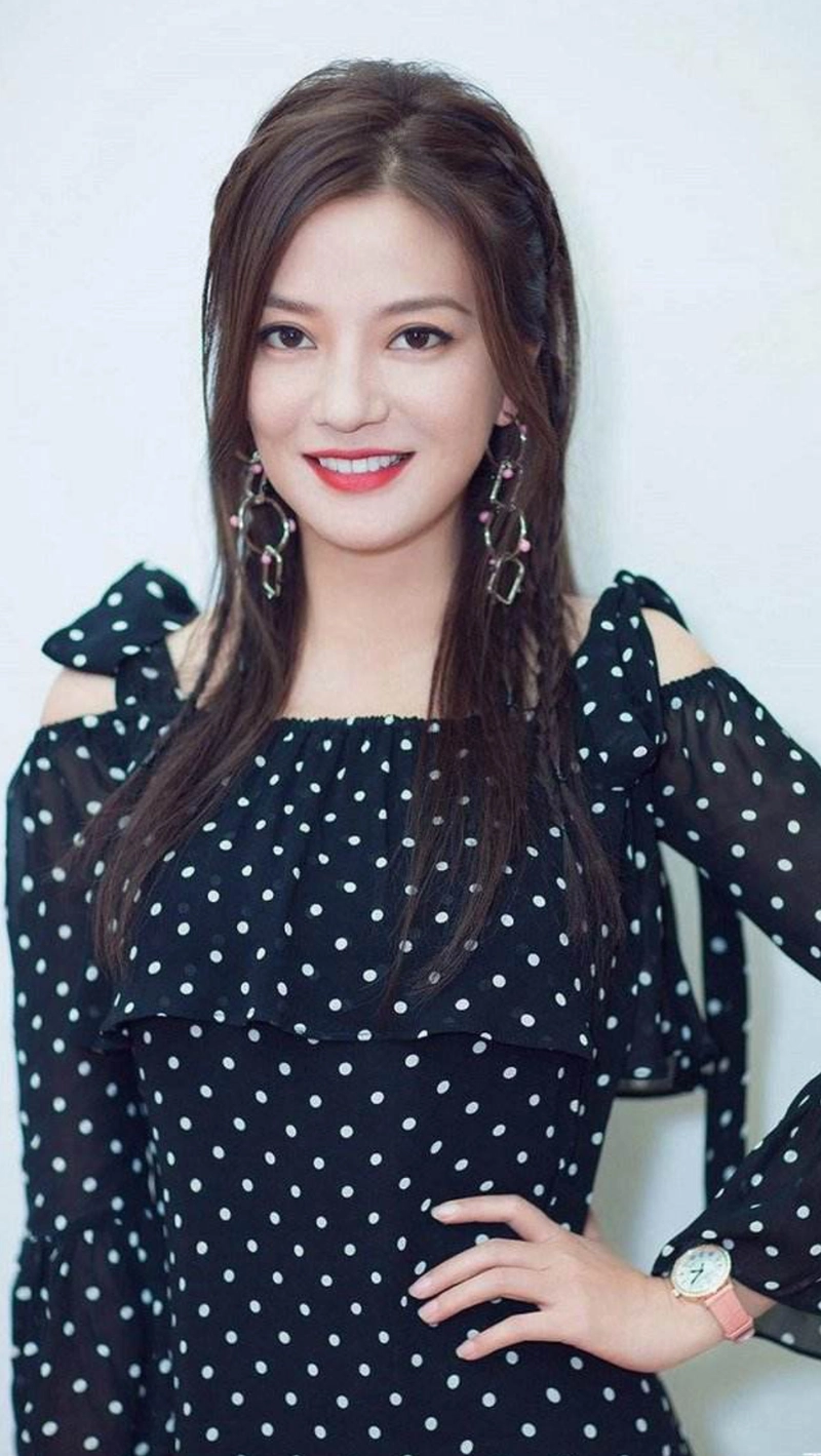 赵薇时尚唯美写真照,气质优雅,靓丽迷人