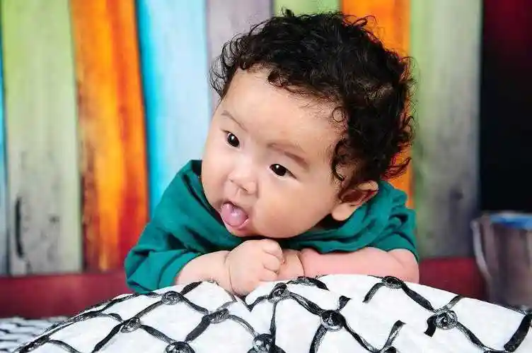 [宝宝秀场]宝宝的自来卷