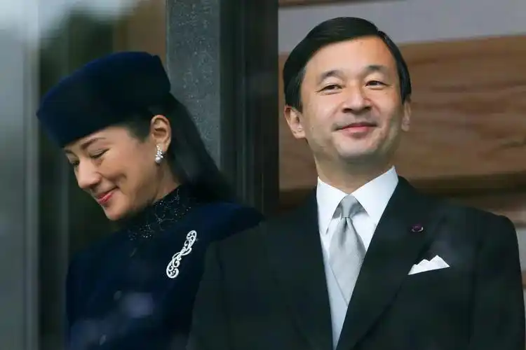 刚刚,日本新天皇登基:他是学霸,暖男,还是个低调实力派