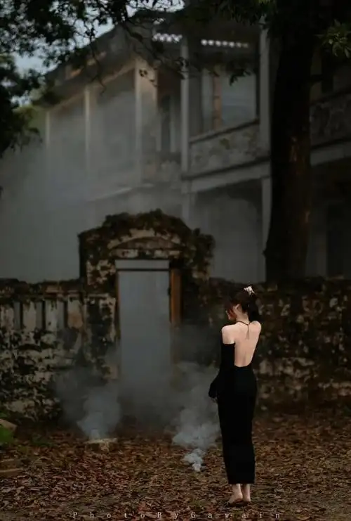 黑白伤感风景图,黑白伤感图片大全 意境(人像摄影:黑色的忧伤)