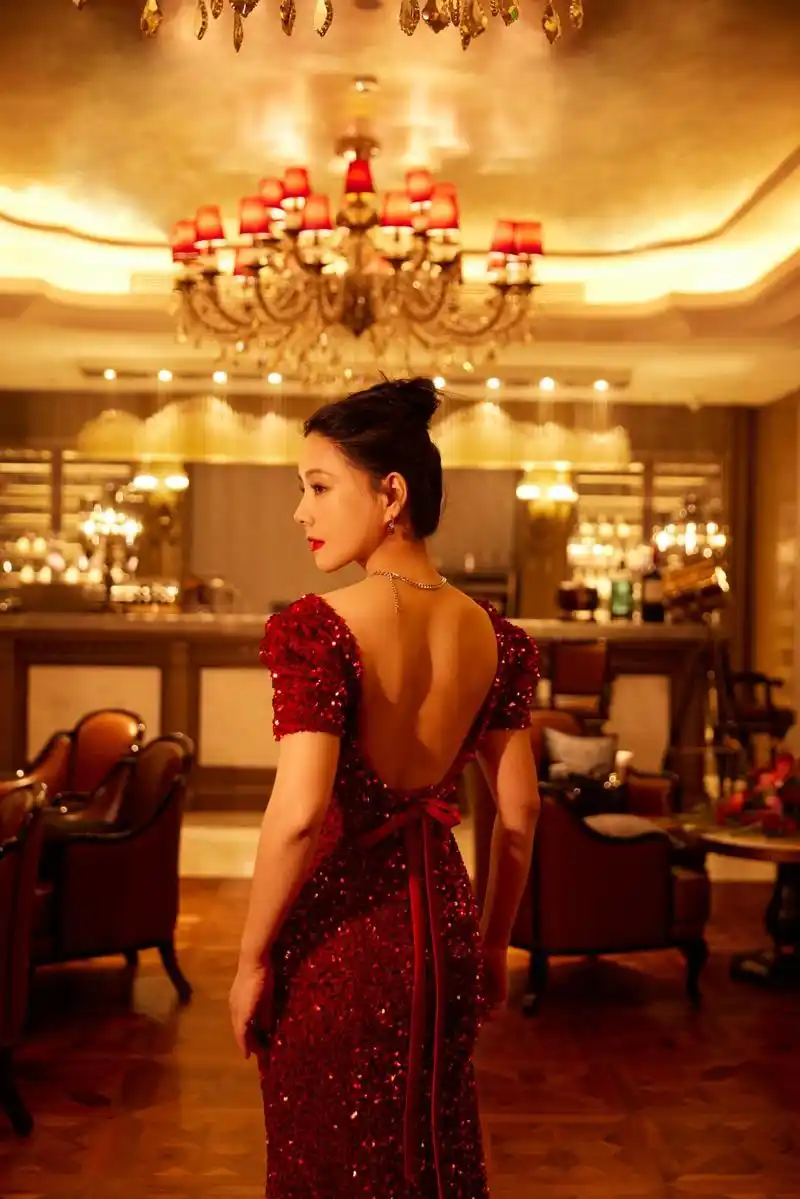 何琳出席第十六届中国长春电影节气质绝佳