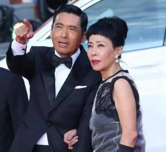 周润发老婆陈荟莲:用7年时间平复丧女之痛,恩爱35年也有遗憾