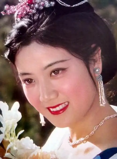 【引用】八十年代电影明星的旧貌和新颜—(010)李秀明