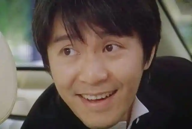 曾是周星驰的御用配角,离开星爷后成为路人,今演烂片为儿子治病_电影