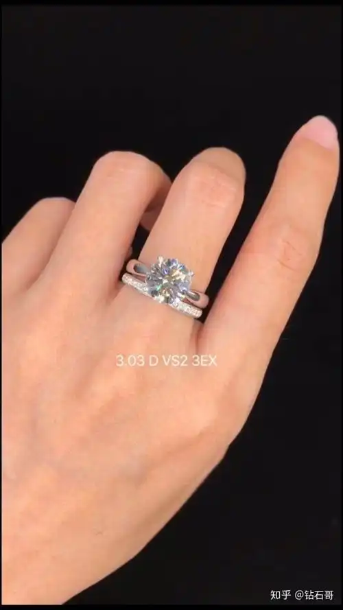 在追求性价比的情况下,1克拉以内的钻石挑选vs2左右足