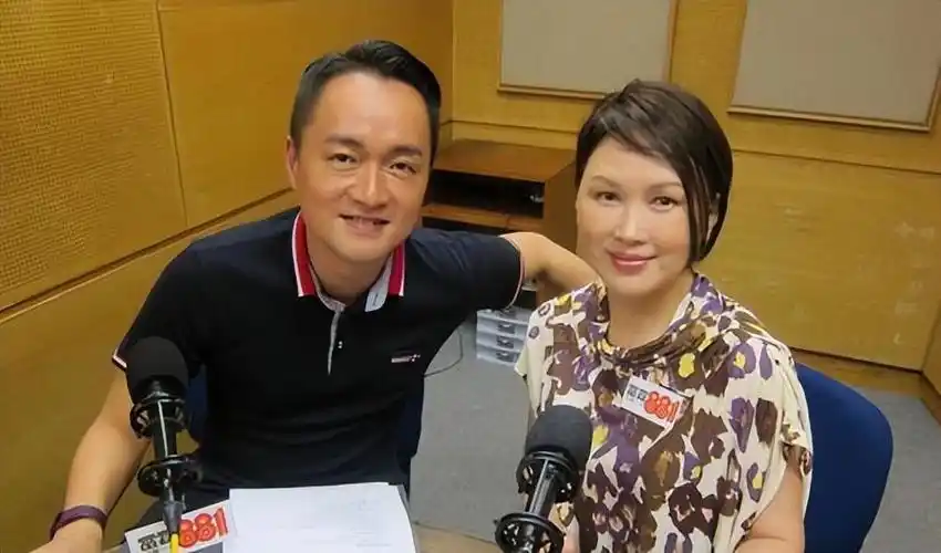 回顾罗嘉良抛弃相爱30年的方敏仪投入苏岩怀抱如今他幸福吗