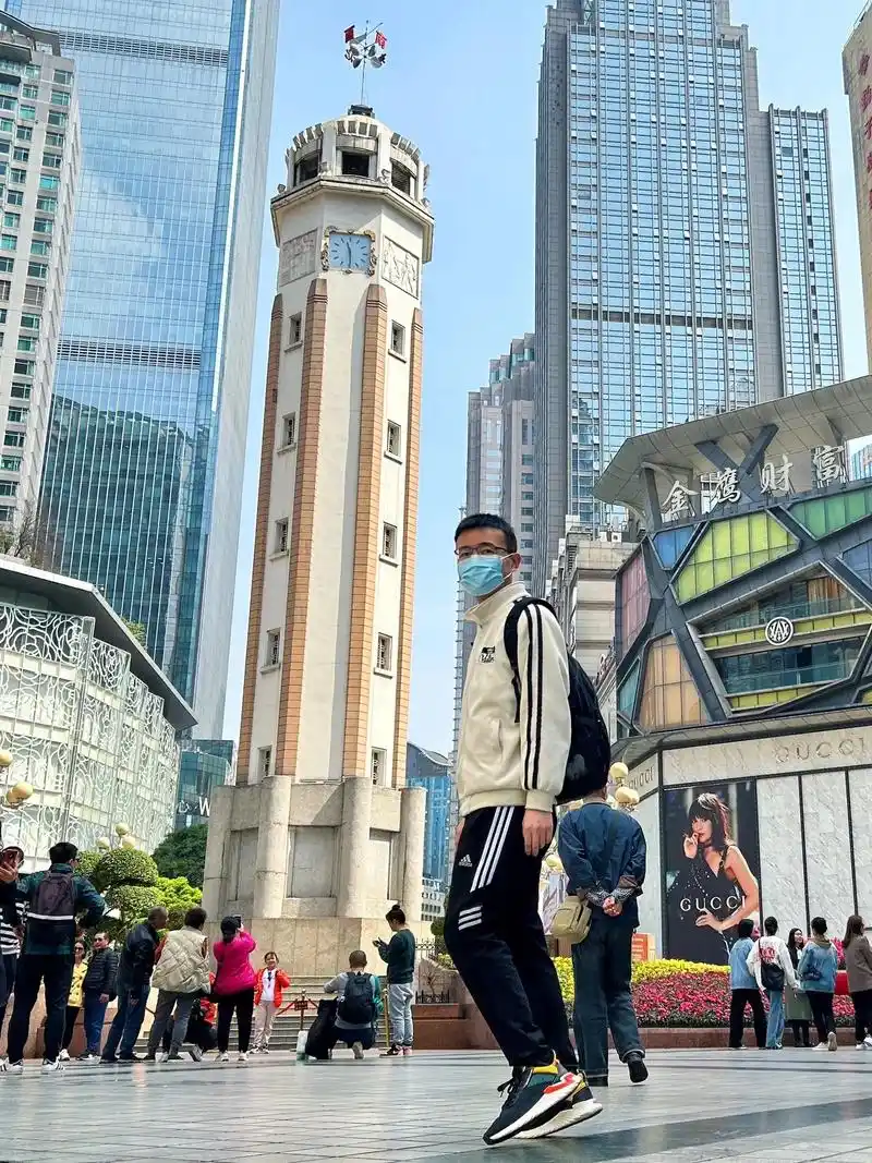 重庆解放碑|玩全攻略 91打卡指南: 16615解放碑: 碑高2 - 抖音