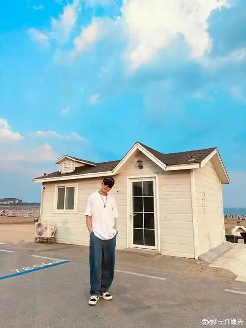 林俊杰晒美丽的青岛##林俊杰青岛游客照