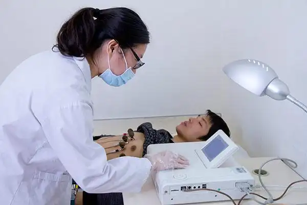 常规心电图检查