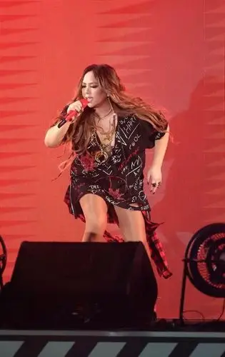 张惠妹体重早就超了200斤新发型辣眼睛曾经的阿妹去哪了