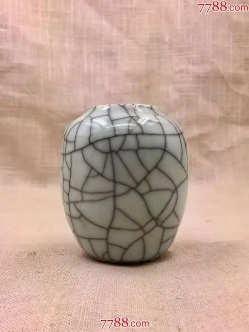 龙泉哥釉开片小罐,青瓷/秘色瓷_第1张_7788青瓷收藏