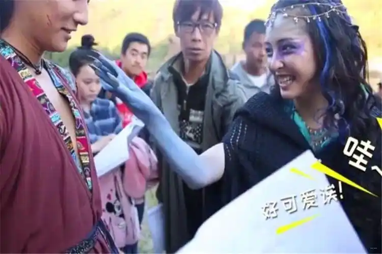 盛唐幻夜:叶远安变身蓝蝙蝠,与穆乐大打出手,网友:太虐了