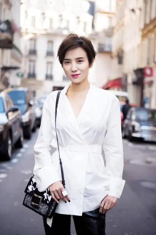 耳坠发适合什么脸型 耳坠剪发型是什么样的(3)