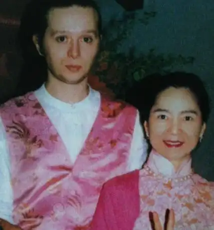 图邓丽君的男友保罗还世吗一段相差15岁的爱情