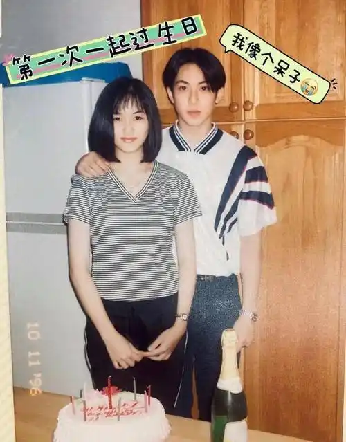 吴尊和妻子庆祝相恋28周年,两人青春照曝光,林丽吟非常清纯_宇俊_网友