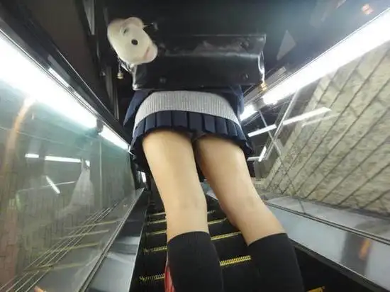 当心出国这样拍照弄不好会被扁甚至坐牢哦