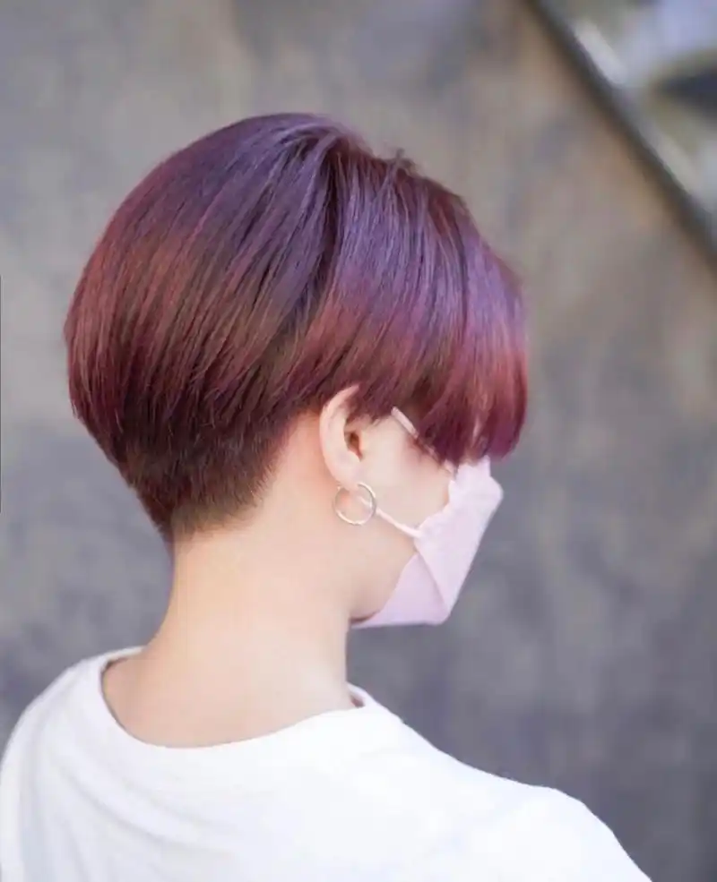 今年很火的后推短发,简单又个性