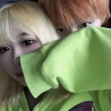 一男一女情侣头像2021分开 情侣头像图片大全 -【爱个性】