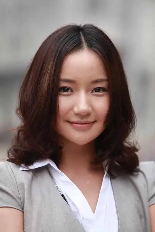 资料:《养父》角色简介 韩雨芹饰余亚男