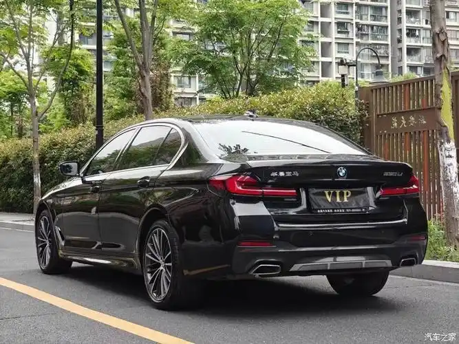 21款宝马530li  m运动套  你喜欢5系吗?