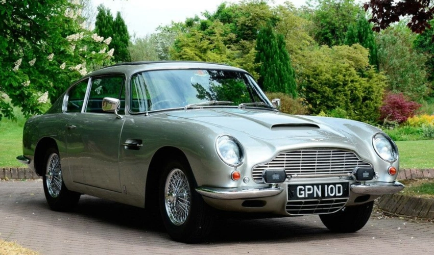 汽车图片赏析,外观非常炫酷,全身比例很协调