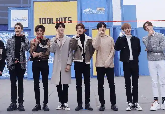 蔡徐坤和范丞丞都说自己身高183cm陈立农鸡你太美开玩笑