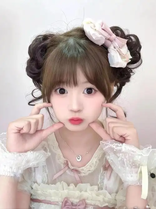 为什么女生爱拍呆萌的照片