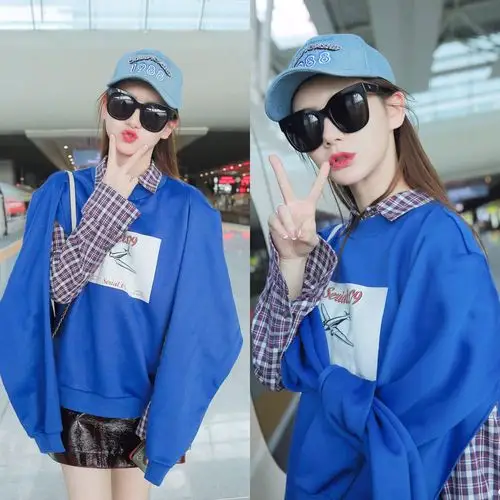 戚薇街拍明星同款宝蓝色印花破洞宽松套头卫衣