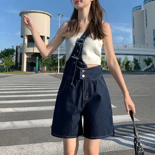 单肩背带牛仔短裤女夏季薄款2023新款宽松韩版不规则斜背带裤图片