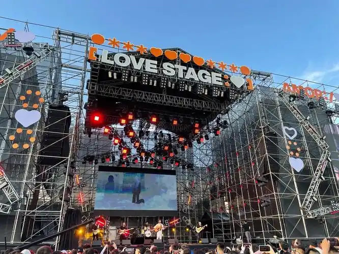 草莓音乐节圆满落幕,军事主题嘉年华即将起航阜新百年国际赛道城场景