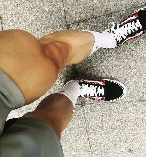 29岁上海肌肉男老师太撩了,网友都想上他课