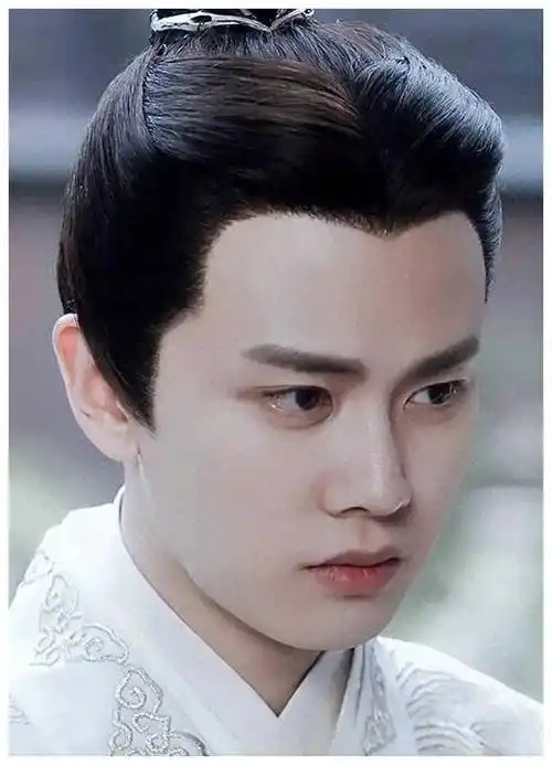 任嘉伦和韩栋合照:顶级古装美男子的碰撞!_魅力_外表_深情