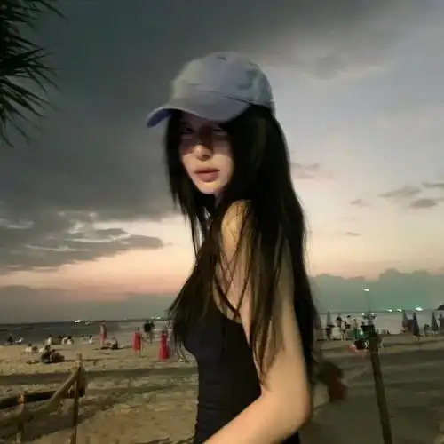 头像分享#这些风格独特的女生头像真的让人爱不释手,每一个都充铝了