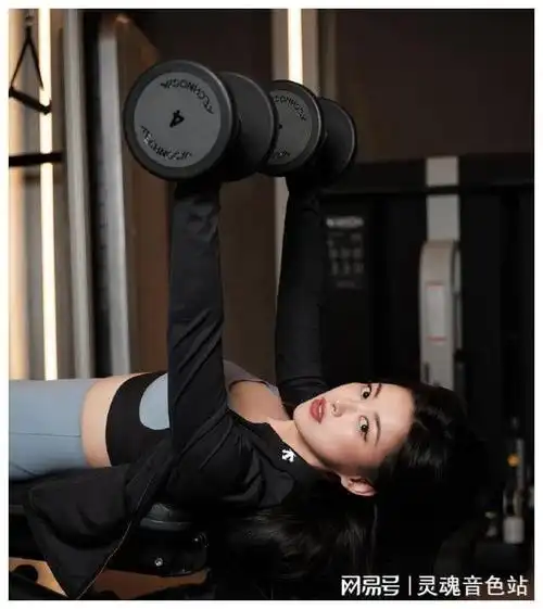 朱珠自曝减重50斤秘诀网友却淡定表示好看的人不受体重限制