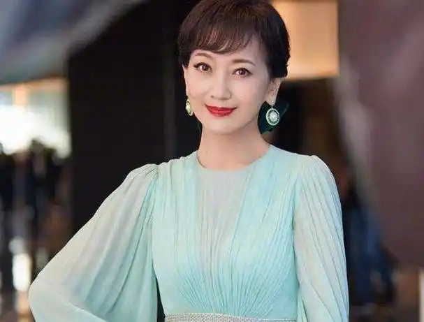 回顾越老越有韵味的10位女星腰是腰腿是腿个个都是绝世美女