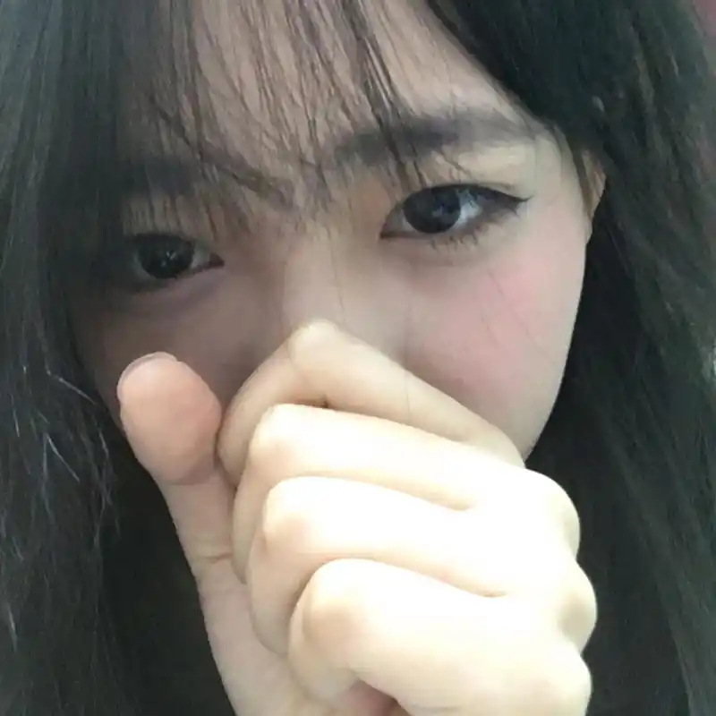 网恋女友发来的照片#甜妹 - 抖音