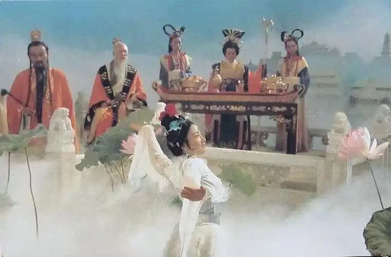 事实上,王母娘娘举办蟠桃宴都邀请如来,而如来也每次都很给面子,但