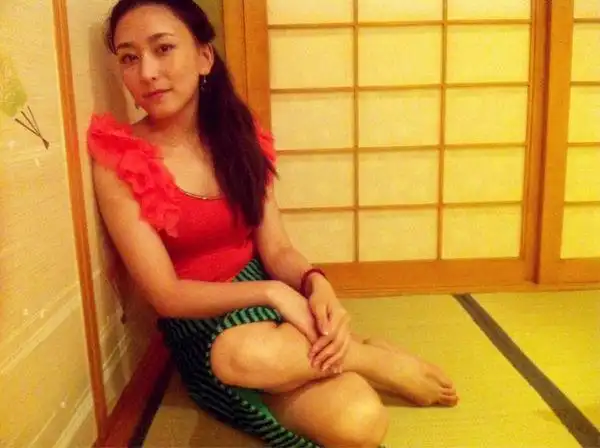 小蜗牛熟女系列1021集 身材很好的漂亮的少妇 年轻的妈妈 60p