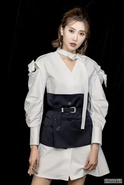 李斯羽高衣q风格切换自如 飙方言自黑艺能max 挥霍是什么意思