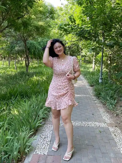 ootd160斤大码女生有被这个碎花裙美到