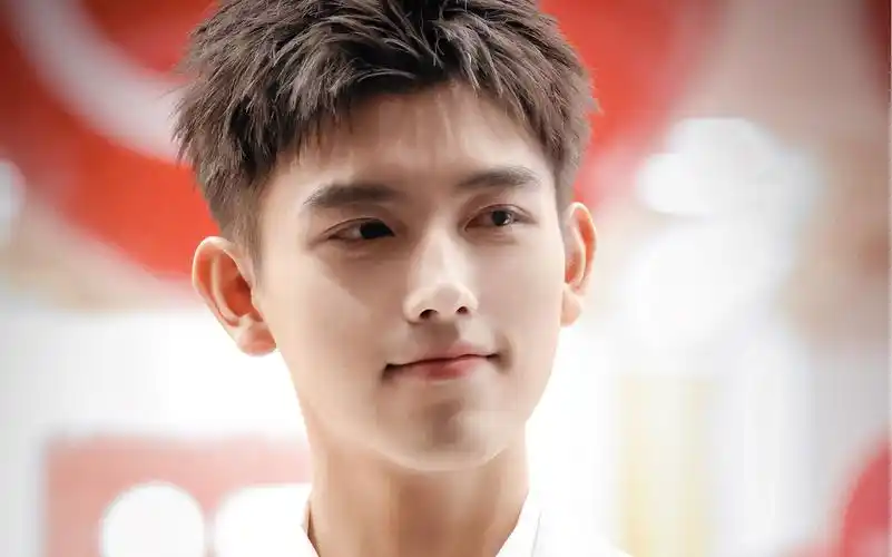 陈飞宇4k高清怼脸生频|1分钟对视美颜暴击