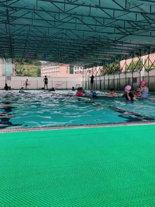 金海豚游泳馆-"蛮好的,价格便宜,驾车的朋友过去不需要考.