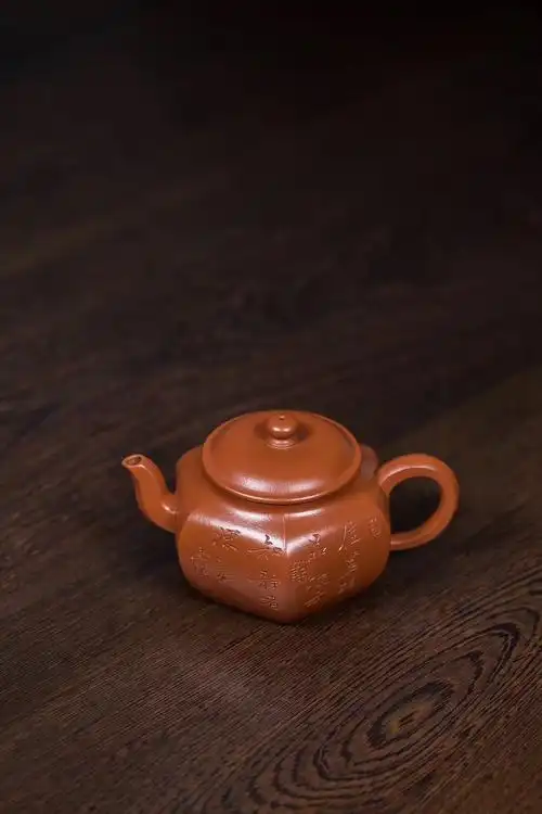 紫砂壶六方宫灯转载