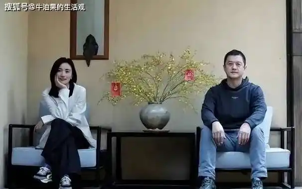 李亚鹏拖欠工资冲上热搜,海哈金喜住别墅炫富,私密聊天记录曝光