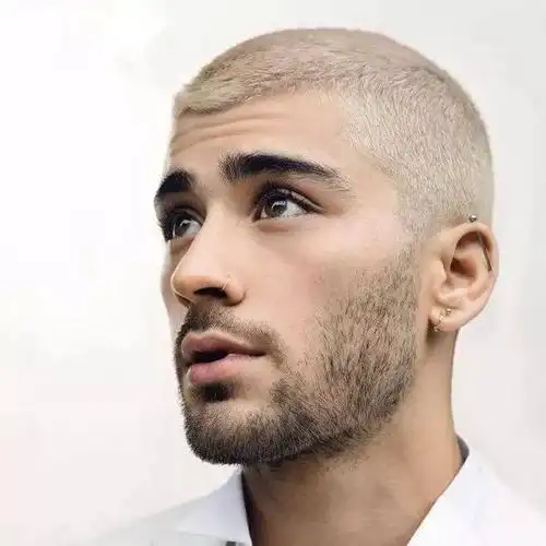 寸头的"保质期"一般可以维持       个月,记得每次修剪的时候让发型师